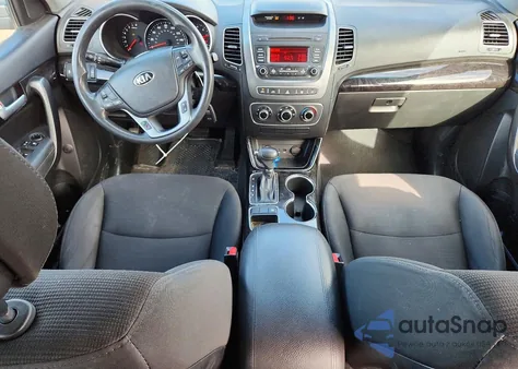 2015 Kia Sorento z USA, uszkodzony, nr VIN 5XYKT4A75FG590721